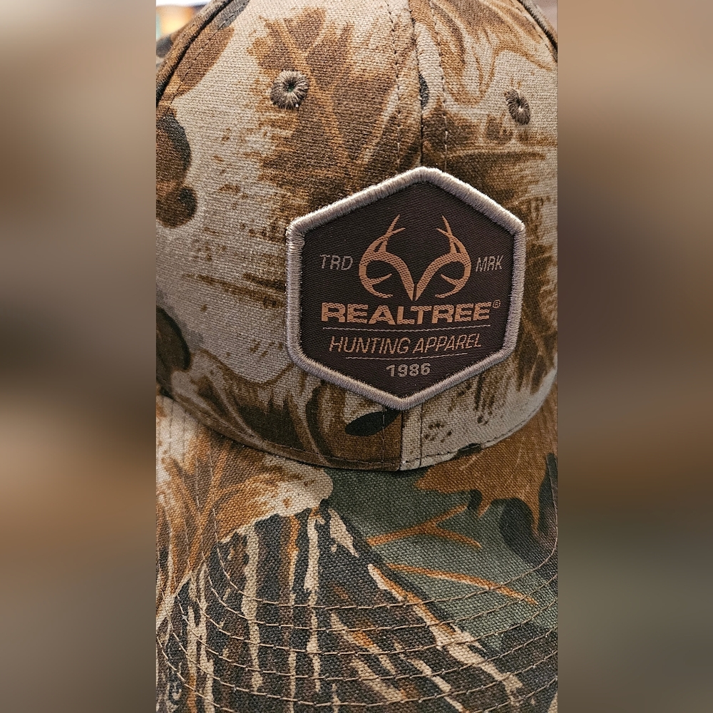 👨  Realtree Camouflage Baseball Cap